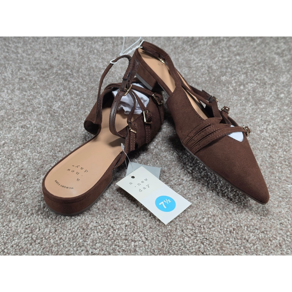 A New Day Brown Twiggy Buckle Strap Pointed Toe Slingback Flats Memory Foam 7.5 - Picture 3 of 6